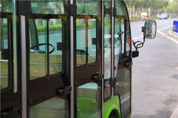 17座電動(dòng)觀光車-門